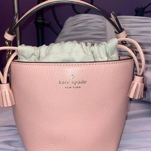 Kate Spade Hayes Bucket Bag